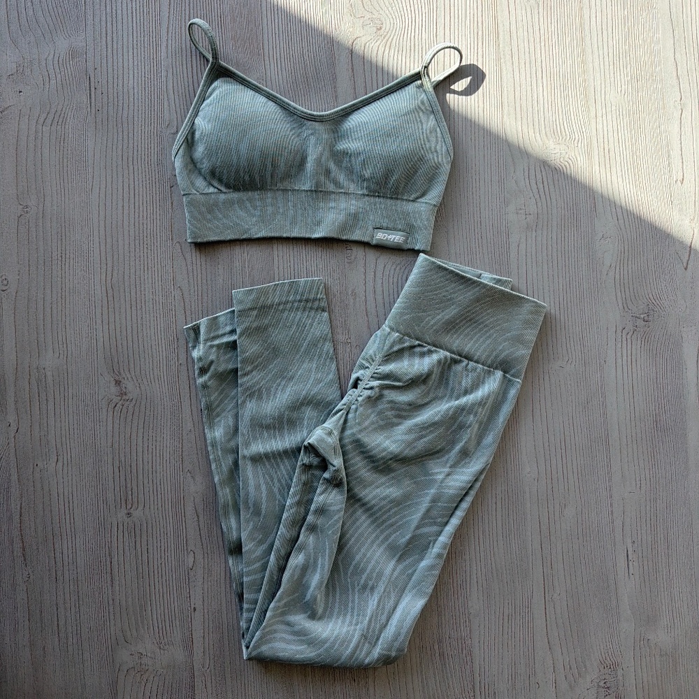 Bo and Tee Sports Bra/Legging Set